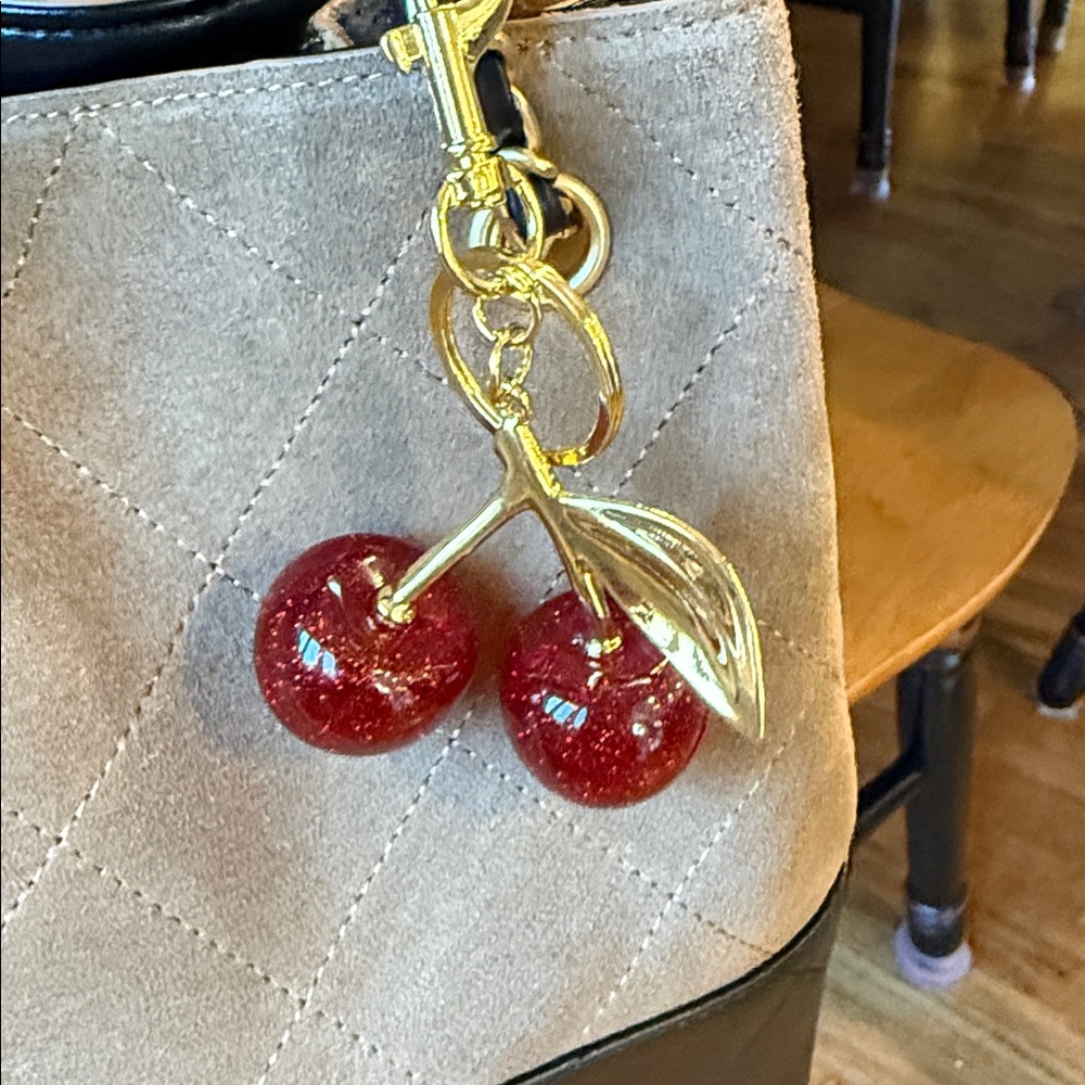 Cherry red bag charm - Picture 3 of 3